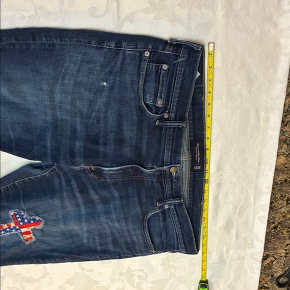 Men’s Abercrombie & Fitch Cross USA Flag Patched Distressed Blue Jeans, 38x34 - Picture 10 of 12